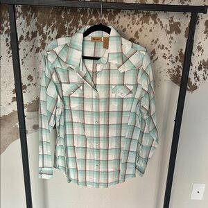 Wrangler Women’s Pearl Snap Shirt - Mint and White Plaid